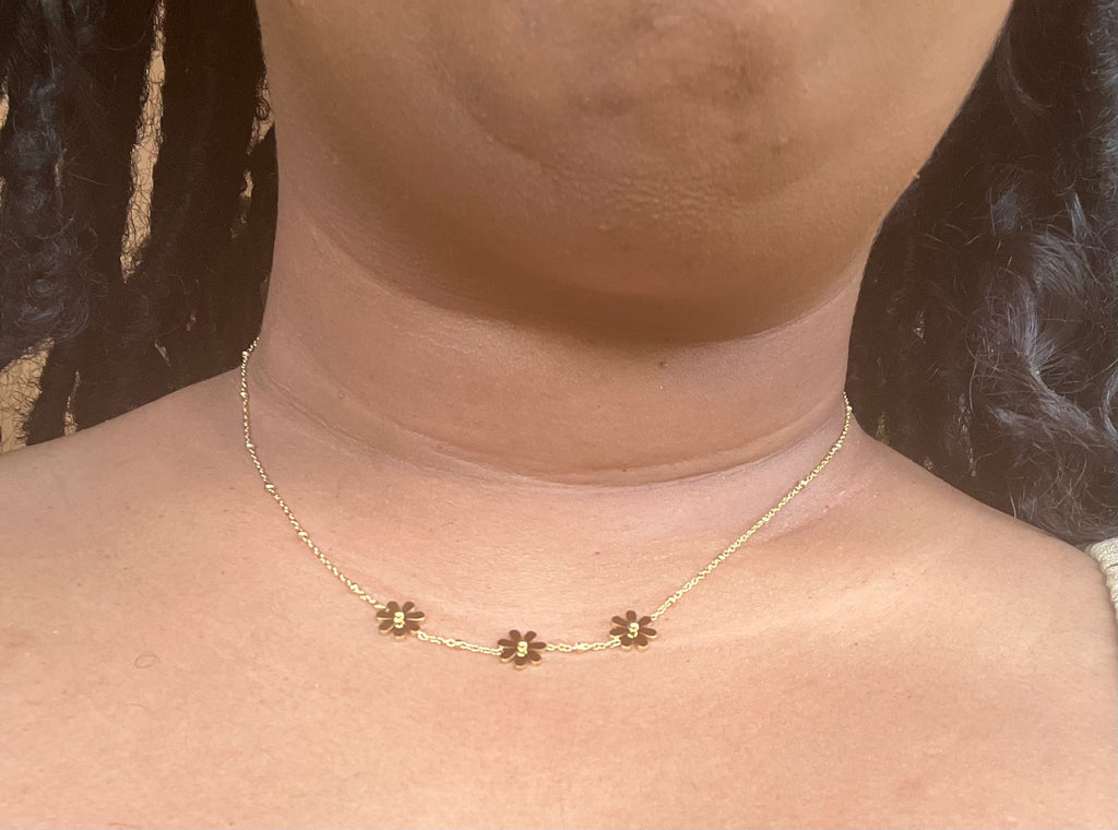 COLLIER LIORA