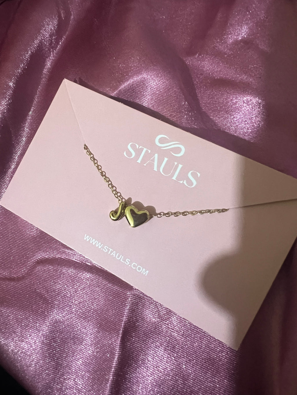 COLLIER GOLDEN PRECOMMANDE livraison dès le 03 juin