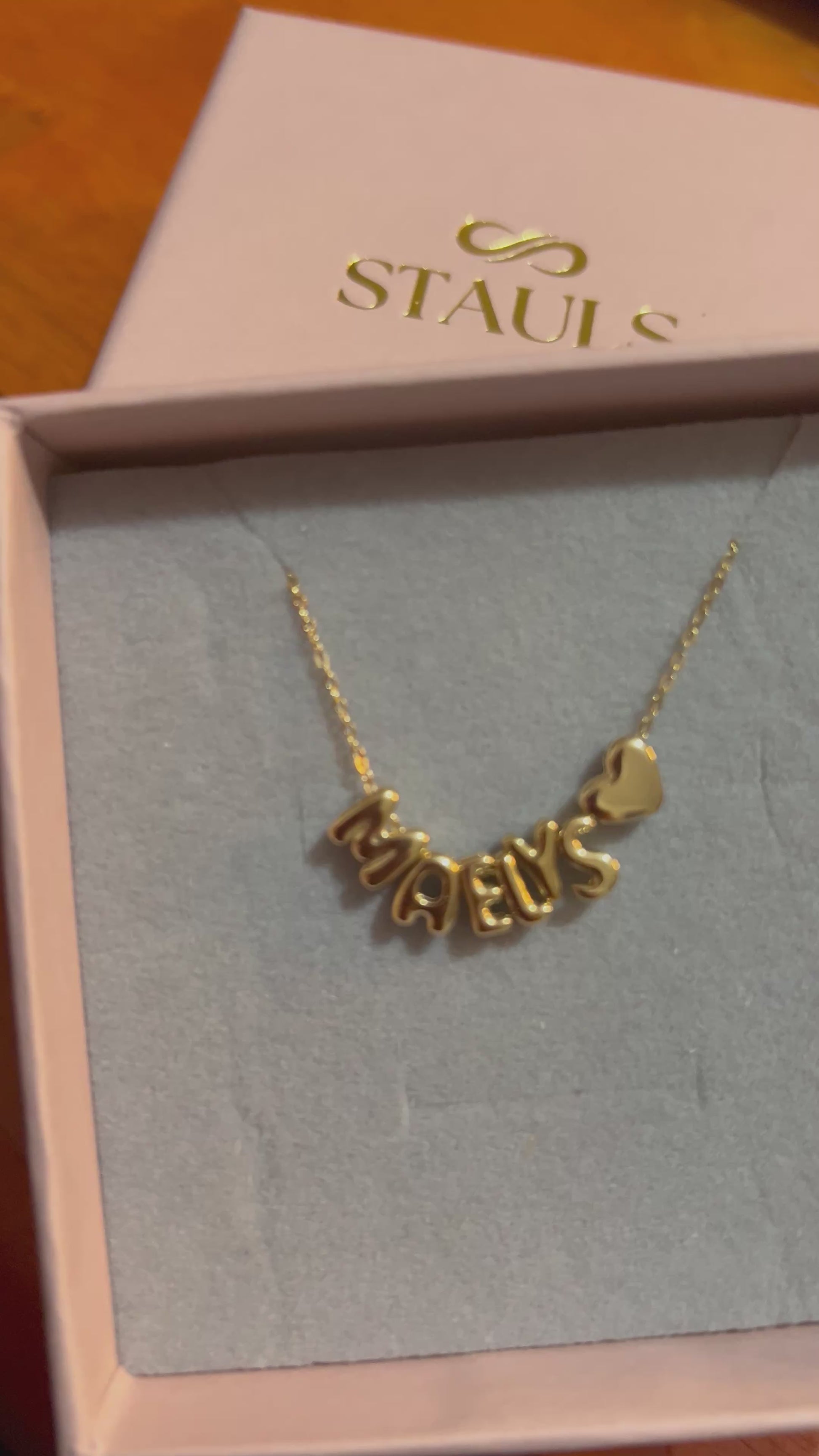 COLLIER GOLDEN PRECOMMANDE livraison dès le 03 juin